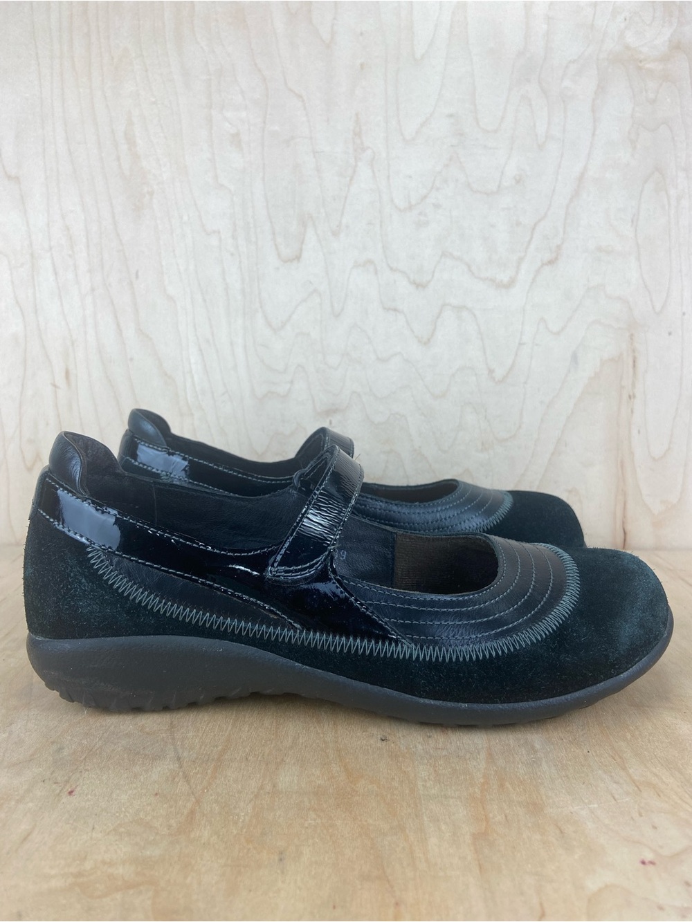 Naot Kirei Mary Jane Shoe Women’s 8/8.5 Black Leather Slip On Hook and Loop